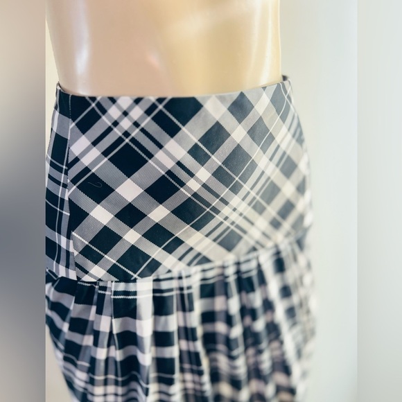 EMPORIO ARMANI SKIRT BLACK & WHITE SIZE 40 Italy US 4 please see measurement - Picture 6 of 15